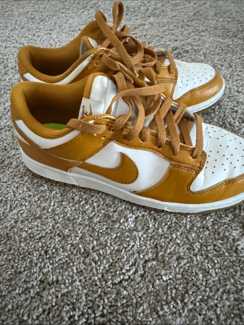Nike Women's White and Mustard Athletic Sneakers